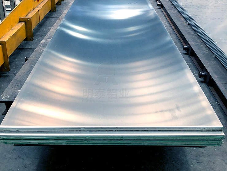 鏡面鋁板用途廣，有什么獨特的優(yōu)點嗎